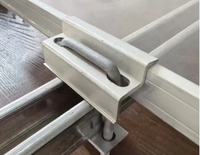 Double Hole Solar Mid ແລະ End Clamp